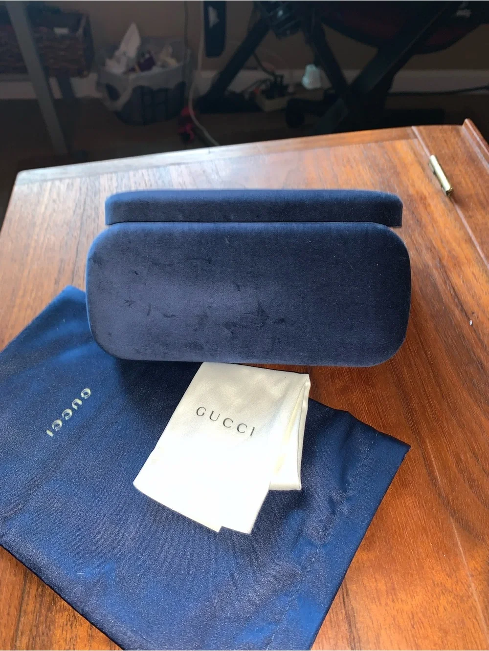 Gucci glasses case, velvet blue with cloth and dust bag